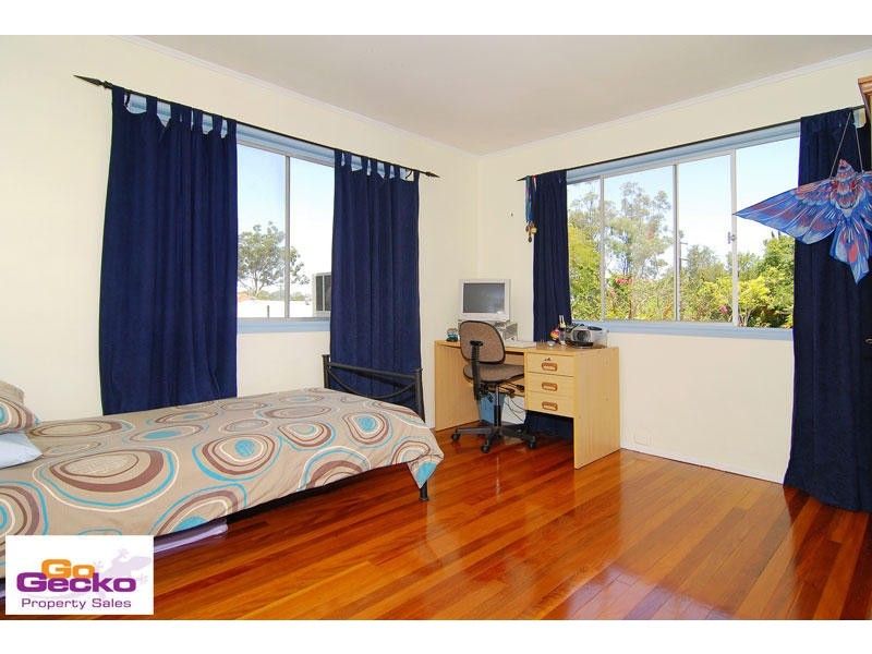 5 Nicholson Street, Mitchelton QLD 4053