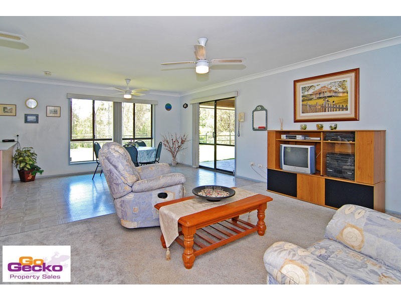 12 Brunswick Place, Samford QLD 4520