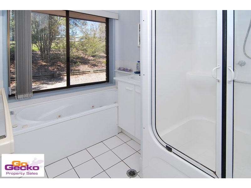 12 Brunswick Place, Samford QLD 4520