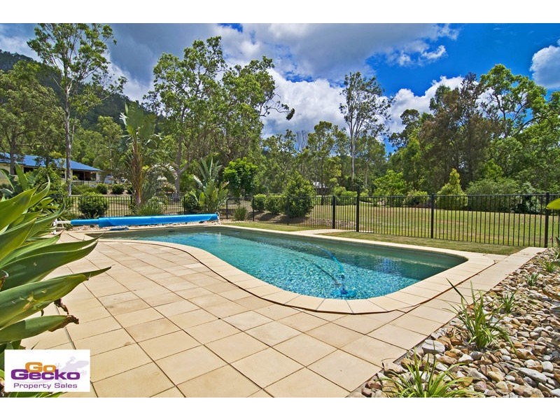 8 Housewood Court, Samford QLD 4520