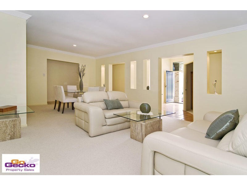 8 Housewood Court, Samford QLD 4520