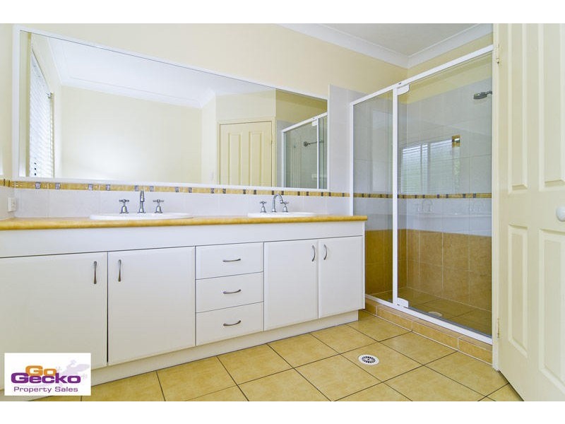 8 Housewood Court, Samford QLD 4520