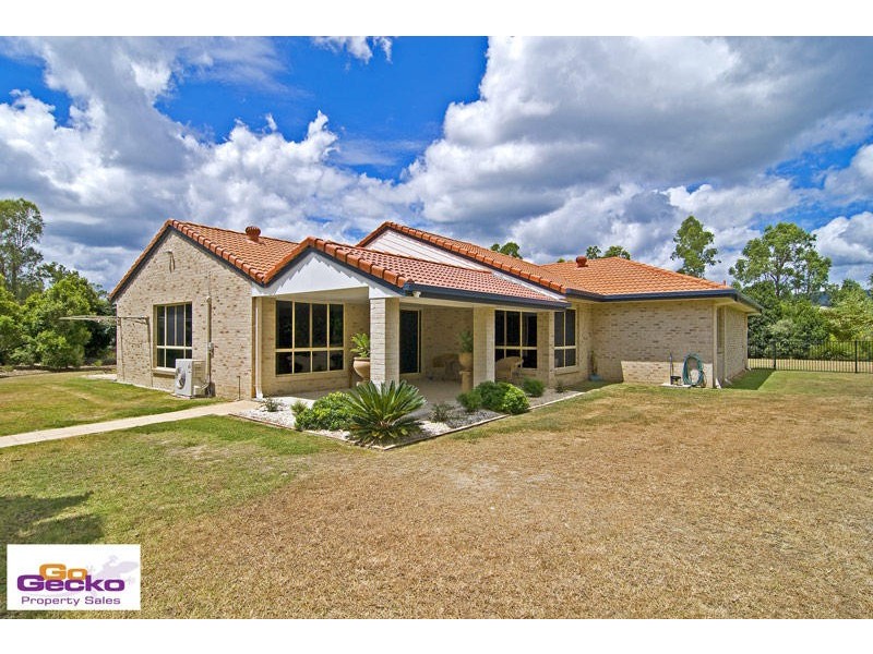 8 Housewood Court, Samford QLD 4520