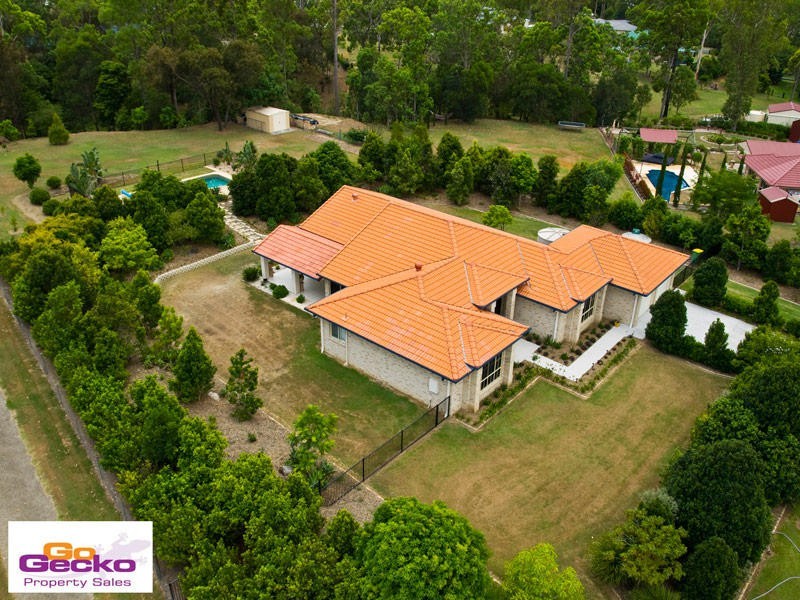 8 Housewood Court, Samford QLD 4520
