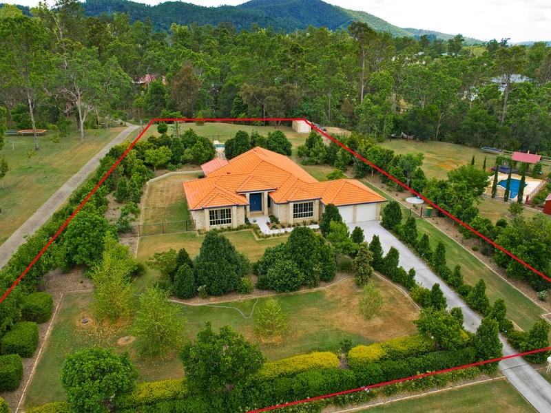 8 Housewood Court, Samford QLD 4520