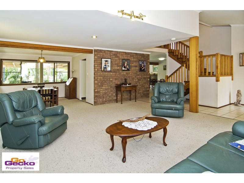 5 Meredith Court, Bunya QLD 4055