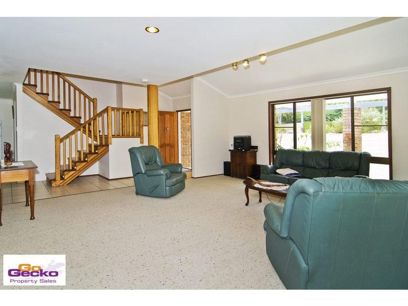 5 Meredith Court, Bunya QLD 4055