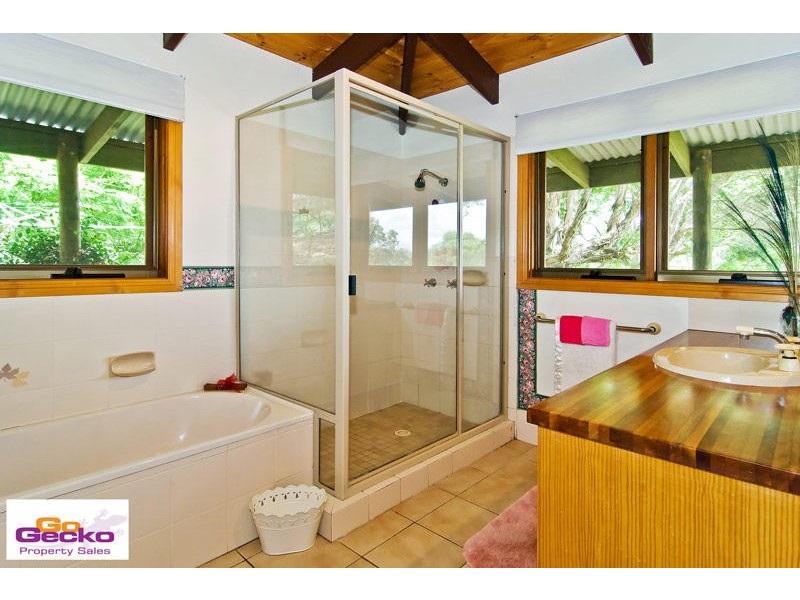 40 Branch Creek Road, Clear Mountain QLD 4500