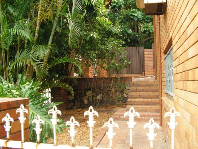 1 Jupiter Court, Eatons Hill QLD 4037