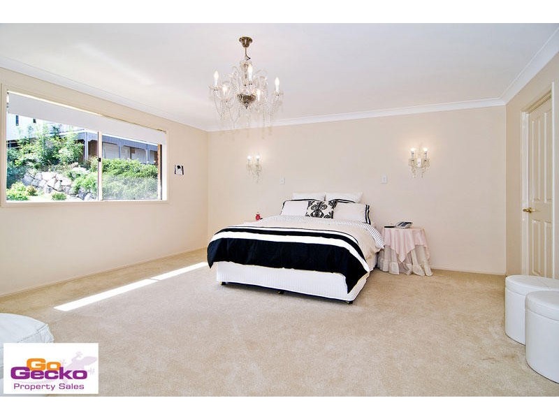 45 Riversleigh Crescent, Eatons Hill QLD 4037