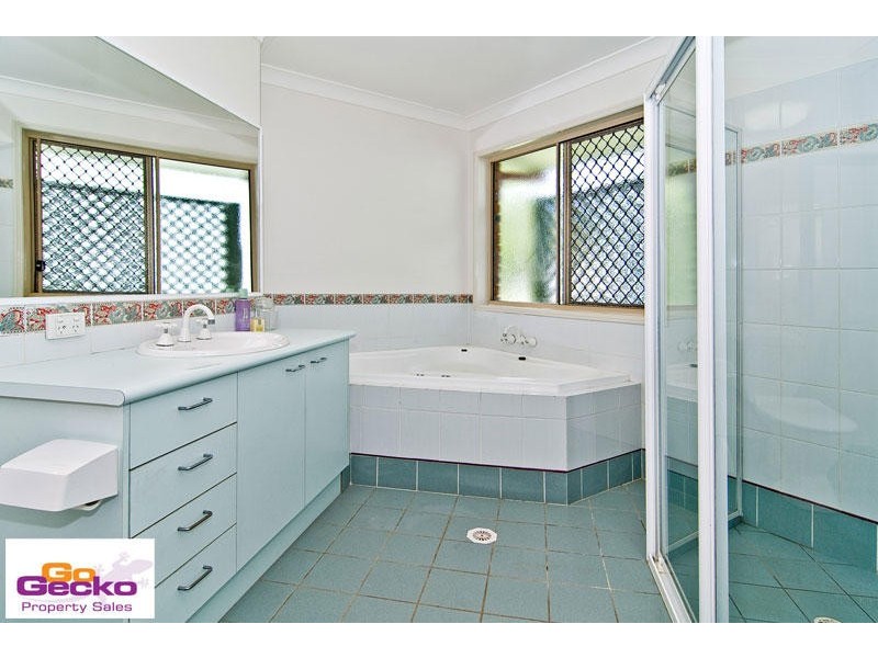 172 Blackwood Street, Mitchelton QLD 4053