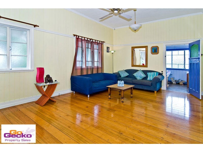 102 McConaghy Street, Mitchelton QLD 4053