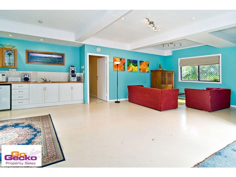 102 McConaghy Street, Mitchelton QLD 4053