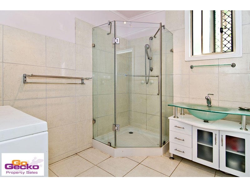 102 McConaghy Street, Mitchelton QLD 4053