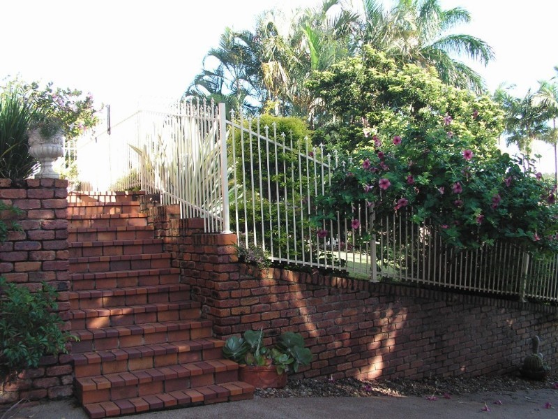 4 Chico Place, Mcdowall QLD 4053