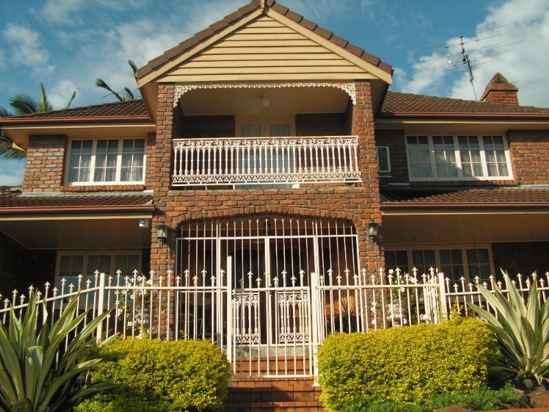 4 Chico Place, Mcdowall QLD 4053