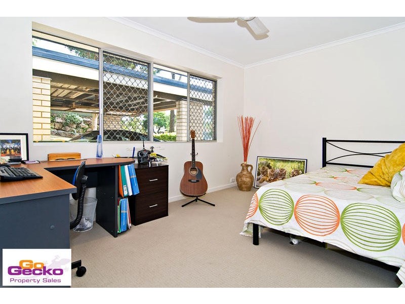 25 Patricks Road, Arana Hills QLD 4054