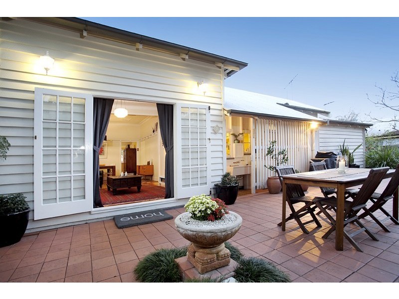 15 Theale Terrace, Ashgrove QLD 4060