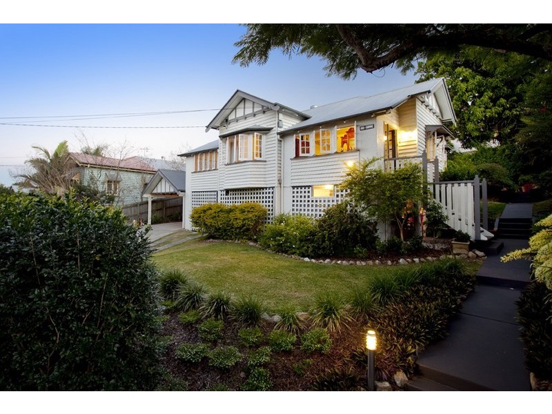 15 Theale Terrace, Ashgrove QLD 4060