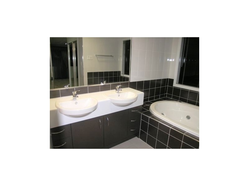 24 Redgum Place, Gaythorne QLD 4051