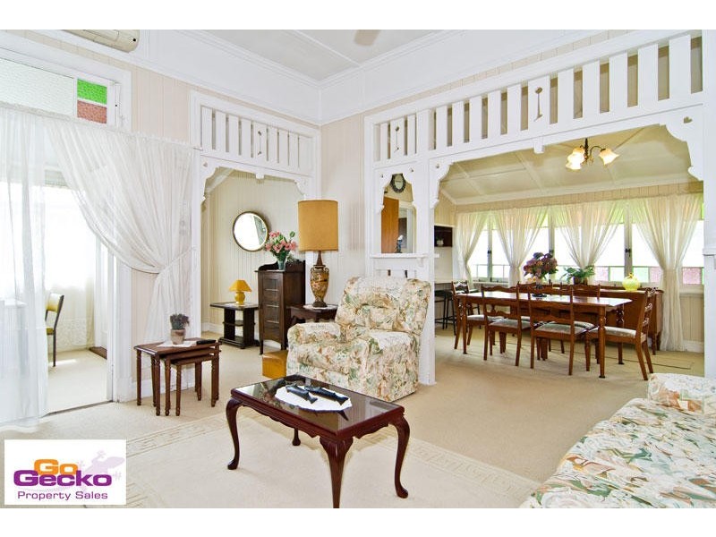 84 Appel Street, Graceville QLD 4075