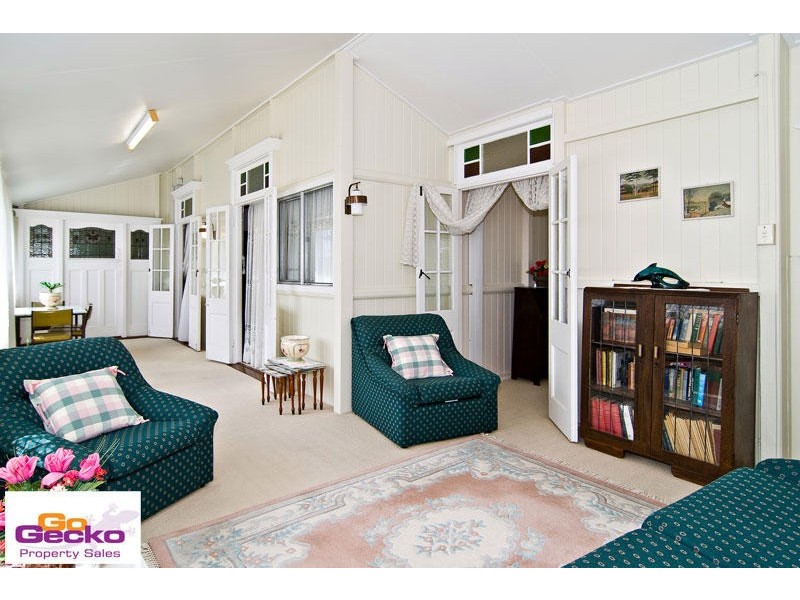 84 Appel Street, Graceville QLD 4075