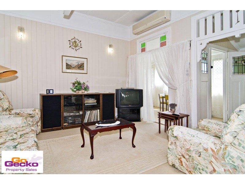 84 Appel Street, Graceville QLD 4075