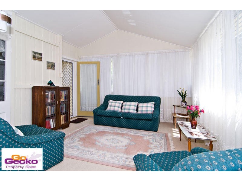 84 Appel Street, Graceville QLD 4075