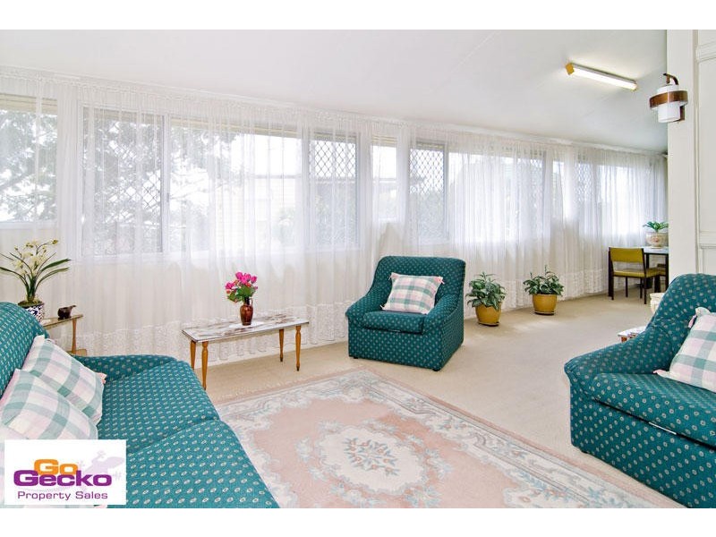 84 Appel Street, Graceville QLD 4075