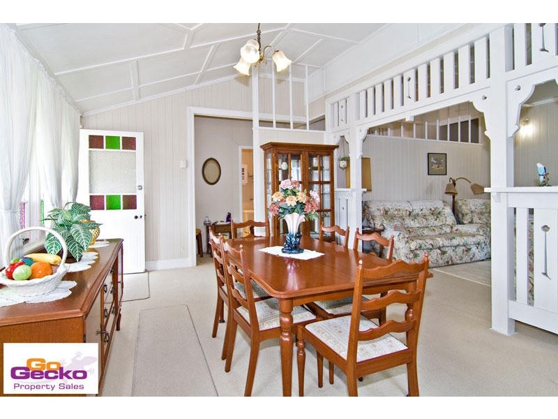 84 Appel Street, Graceville QLD 4075