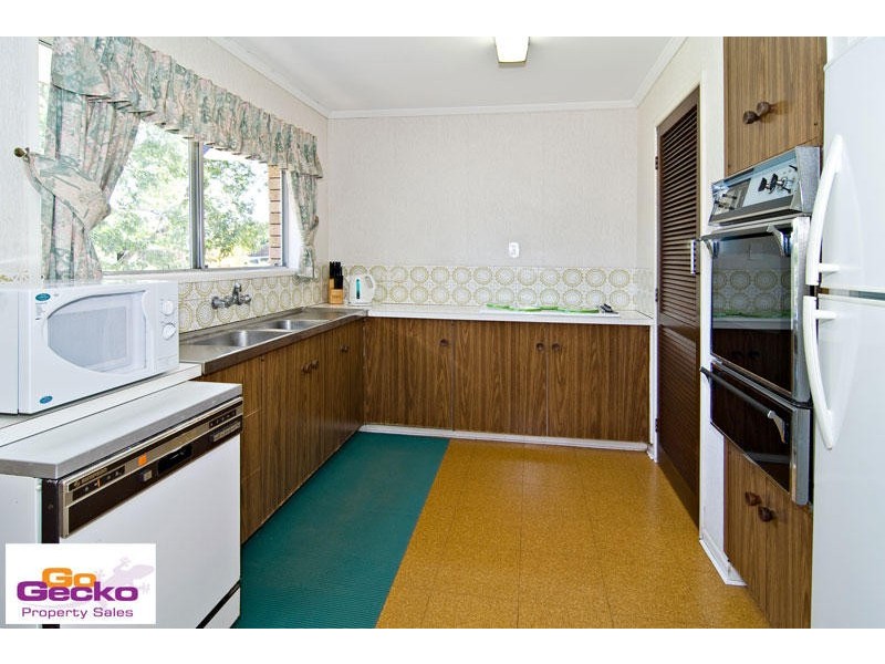 28 Anora Crescent, Ferny Hills QLD 4055