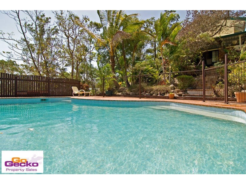 9 View Crescent, Arana Hills QLD 4054