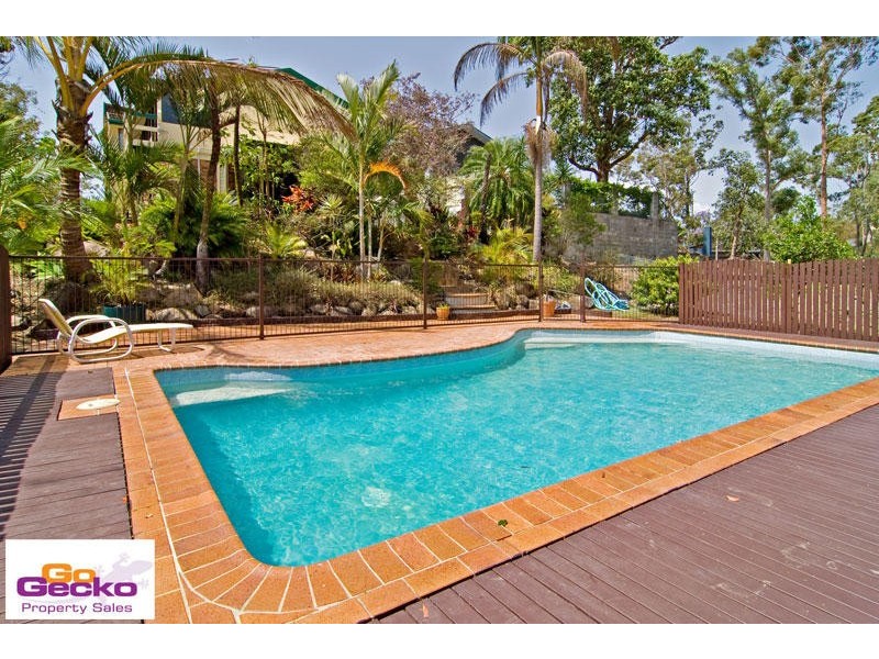 9 View Crescent, Arana Hills QLD 4054