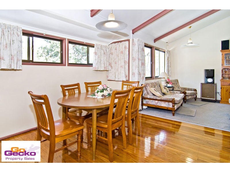 9 View Crescent, Arana Hills QLD 4054