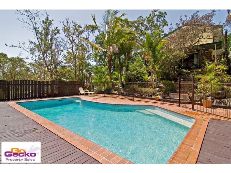 9 View Crescent, Arana Hills QLD 4054