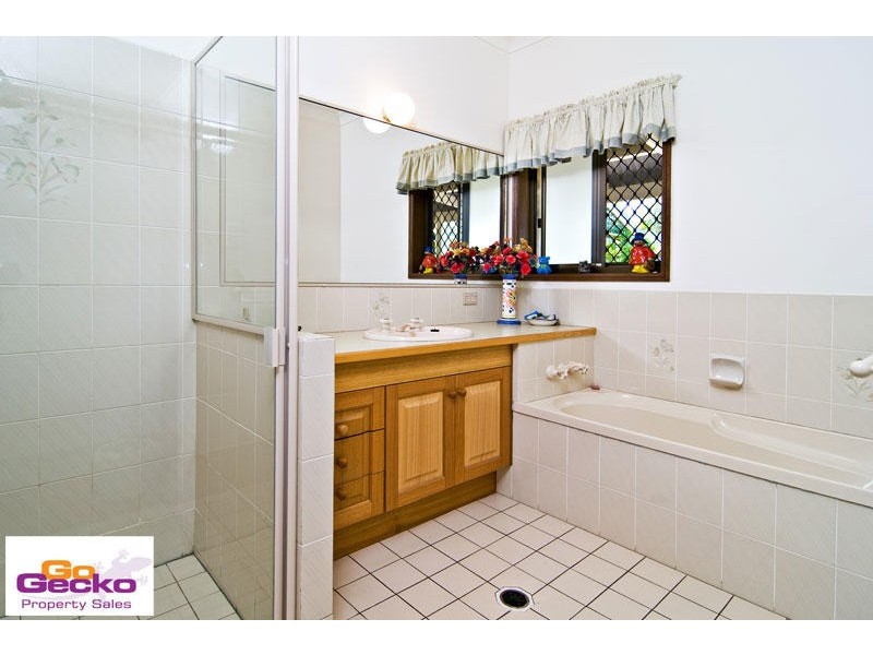 1 Pinecone Court, Bunya QLD 4055