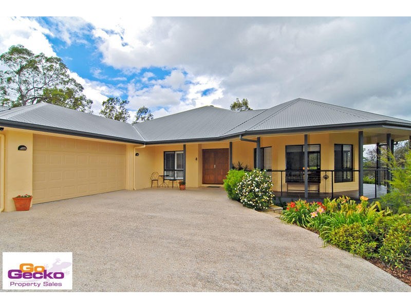 10 Equestrian Court, Samford QLD 4520