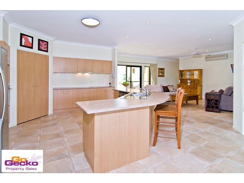 10 Equestrian Court, Samford QLD 4520