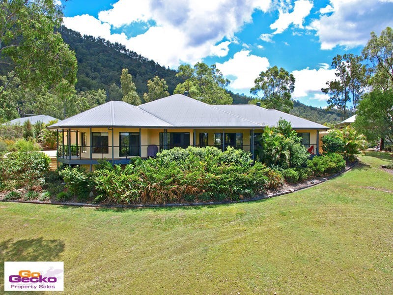 10 Equestrian Court, Samford QLD 4520