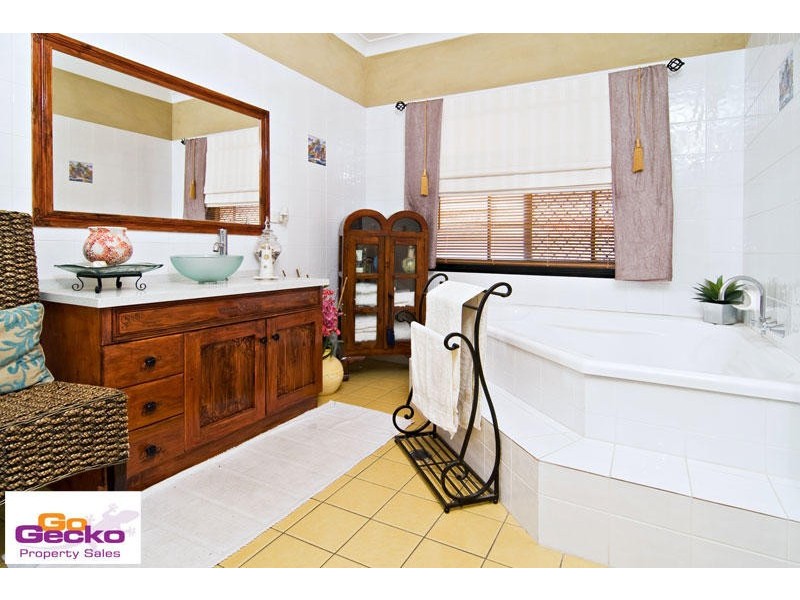 18 Goodman Close, Mcdowall QLD 4053