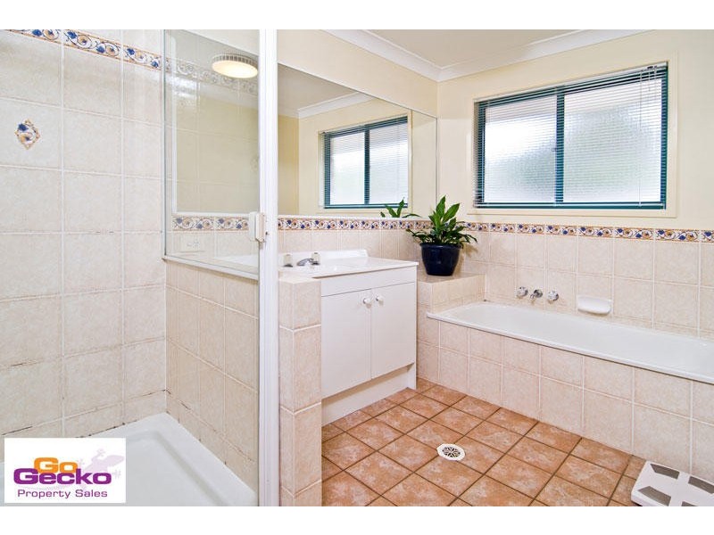17 Dundee Place, Upper Kedron QLD 4055