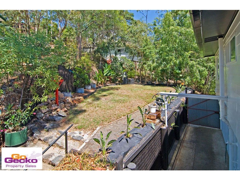 1 Yera Court, Arana Hills QLD 4054