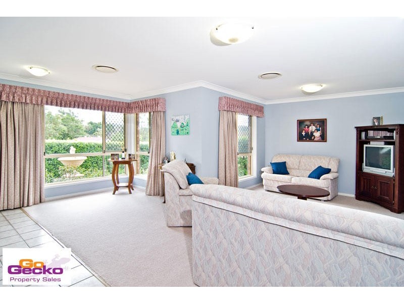 56 Falconglen Place, Ferny Grove QLD 4055