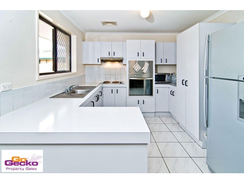 69 Leonarda Drive, Arana Hills QLD 4054