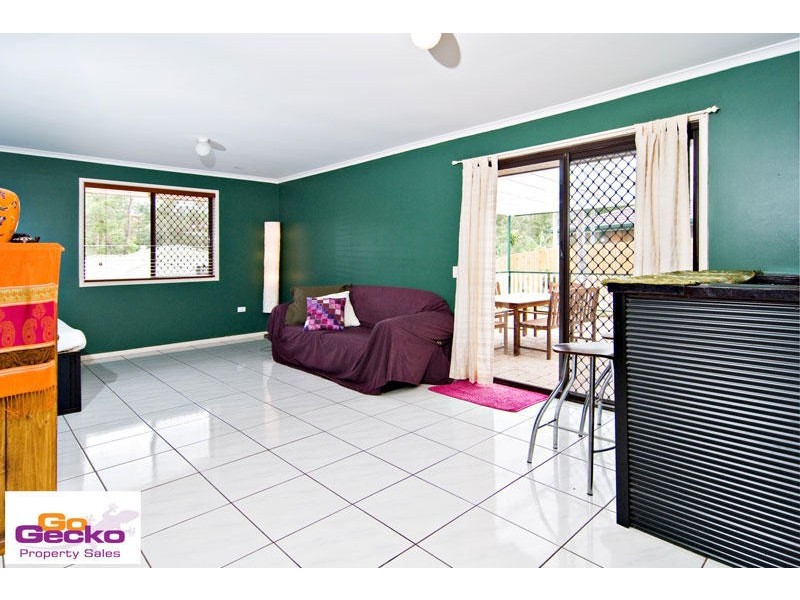 69 Leonarda Drive, Arana Hills QLD 4054