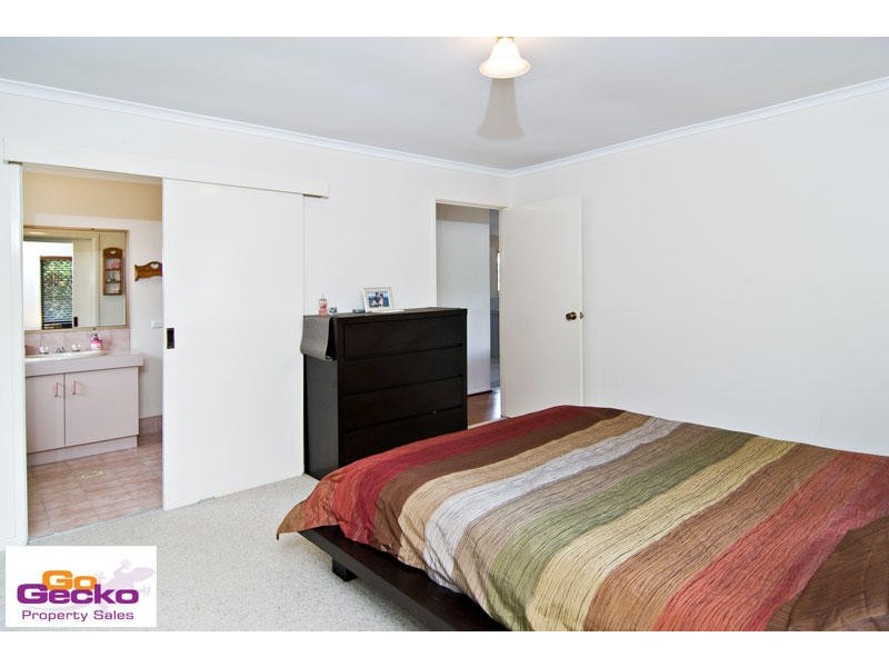 69 Leonarda Drive, Arana Hills QLD 4054