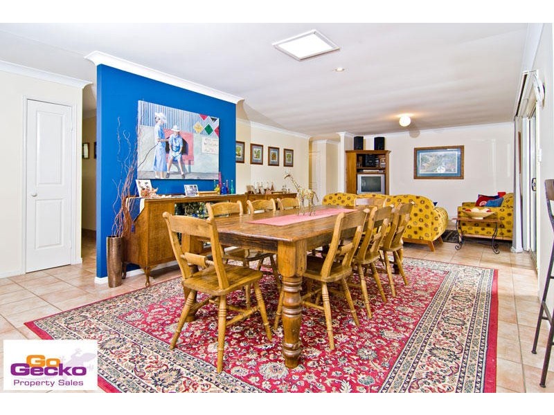 273 Upper Kedron Road, Ferny Grove QLD 4055