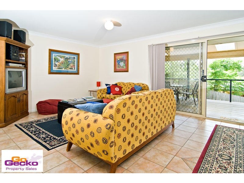 273 Upper Kedron Road, Ferny Grove QLD 4055