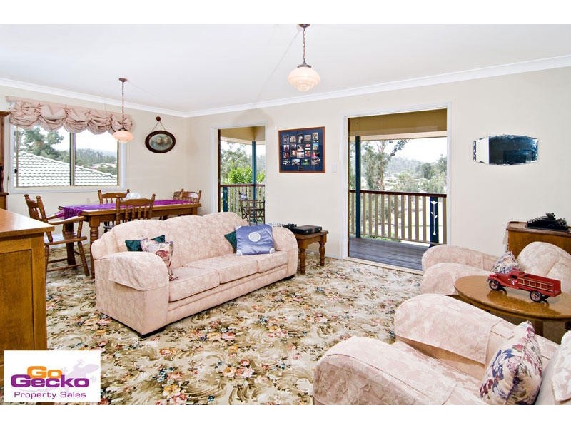273 Upper Kedron Road, Ferny Grove QLD 4055