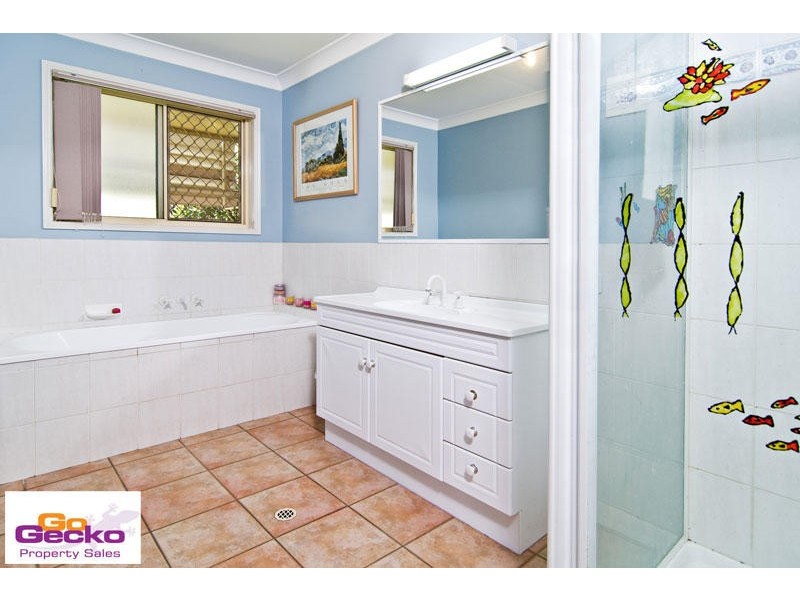 273 Upper Kedron Road, Ferny Grove QLD 4055